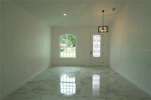 8926 N ORLEANS AVE, Tampa, FL 33604
