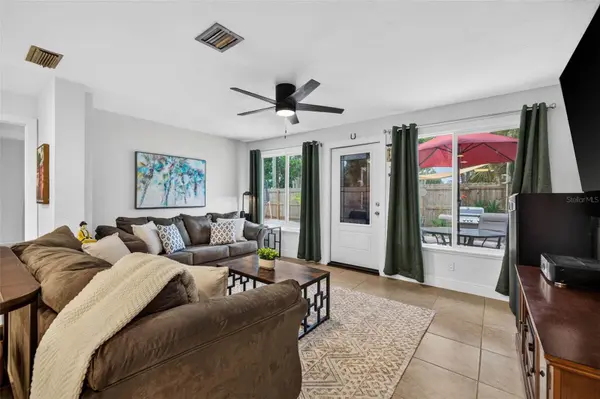 1667 N DAKOTA AVE NE, St Petersburg, FL 33703
