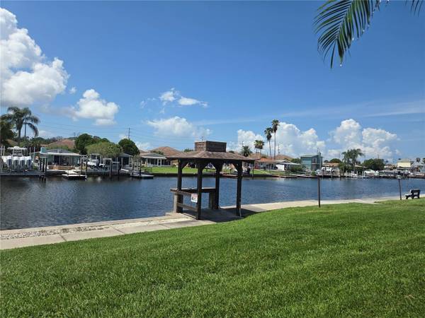 4812 JASPER DR #101, New Port Richey, FL 34652