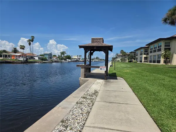 4812 JASPER DR #101, New Port Richey, FL 34652