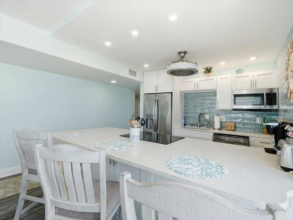14800 GULF BLVD #207, Madeira Beach, FL, 33708 photo 11