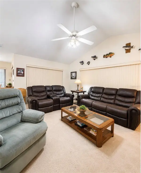905 WICKETRUN DR, Brandon, FL 33510