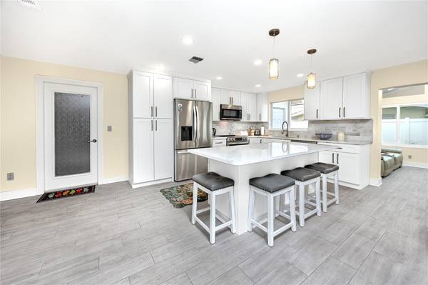 107 21ST ST, Belleair Beach, FL, 33786 photo 6