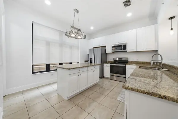2236 SOHO BAY CT, Tampa, FL 33606