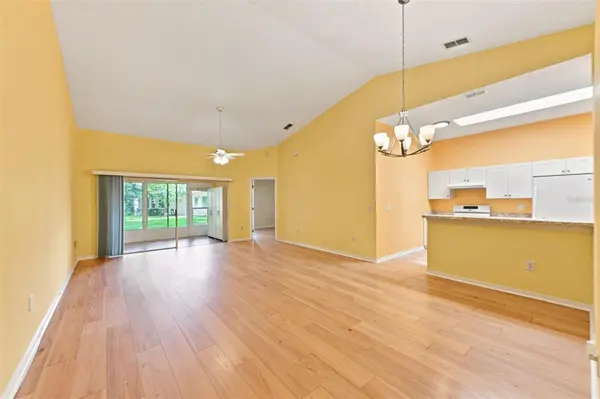 2472 NANTUCKET HARBOR LOOP, Sun City Center, FL 33573