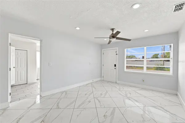 7805 WINSTON LN, Tampa, FL 33615