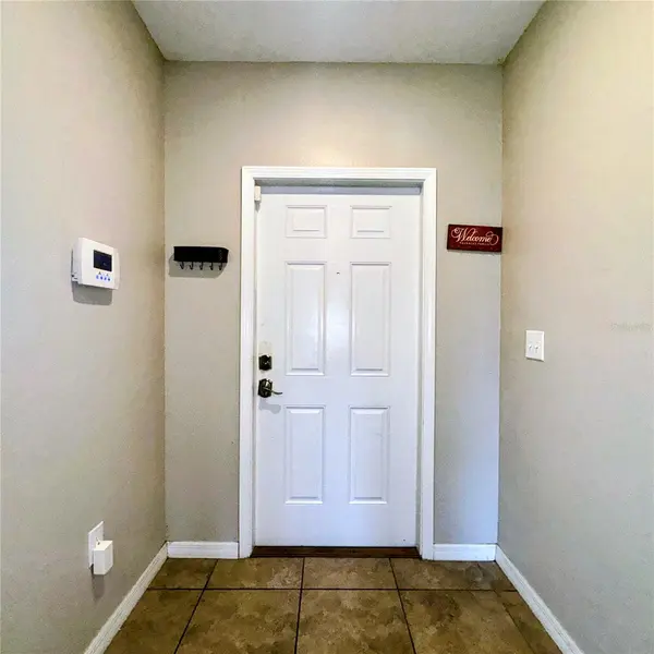 6711 TRENT CREEK DR, Sun City Center, FL 33573