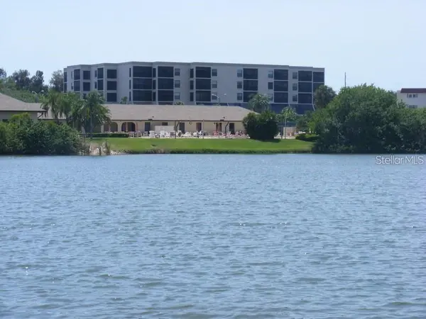 9950 62ND TER N #112, St Petersburg, FL 33708