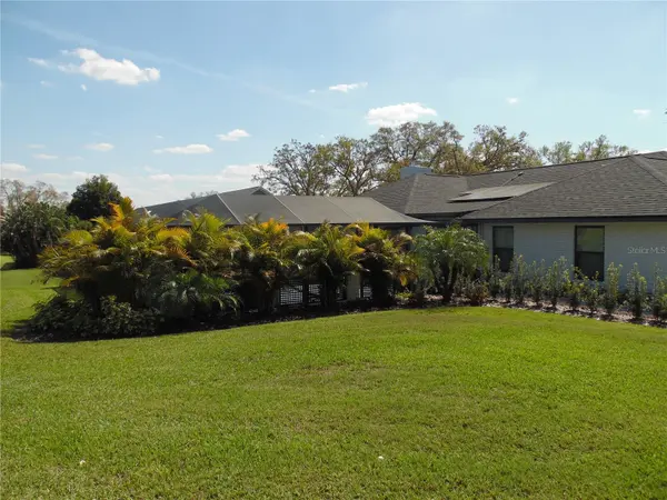 2709 FAIRWAY VIEW DR, Valrico, FL 33596