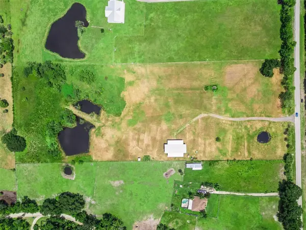 761 LEMON BLUFF RD, Osteen, FL 32764