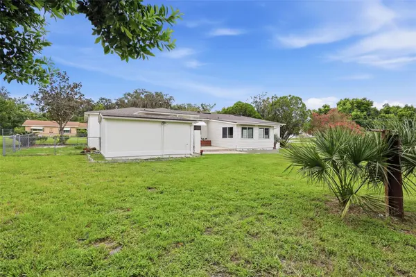 18 ASTER DR, Debary, FL 32713