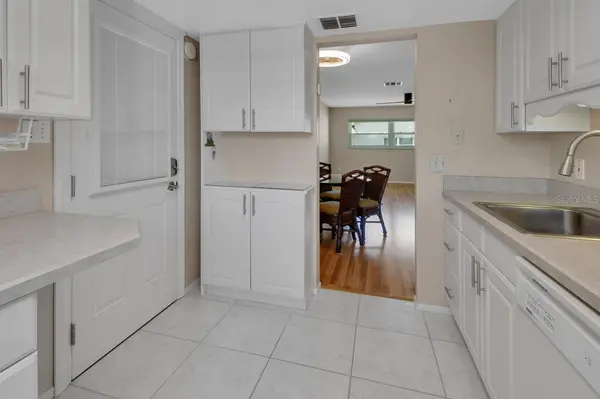 202 ELMWOOD AVE #330, Deland, FL 32724