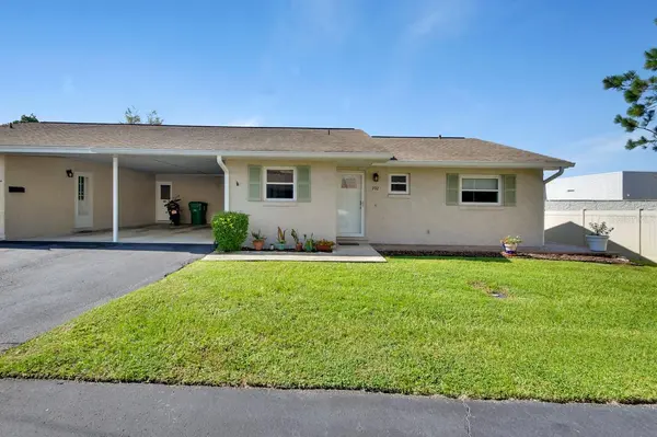 202 ELMWOOD AVE #330, Deland, FL 32724
