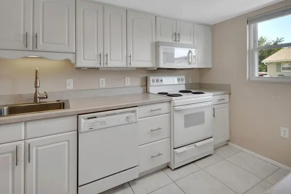 202 ELMWOOD AVE #330, Deland, FL 32724