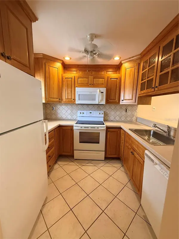 100 E KENTUCKY AVE #A106, Deland, FL 32724