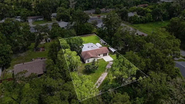 1555 ROWE LN, Deland, FL 32720
