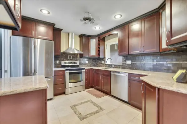 8801 MANOS CIR #8801, New Port Richey, FL 34655