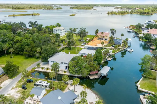 1035 N APPALACHIAN TER, Crystal River, FL 34429