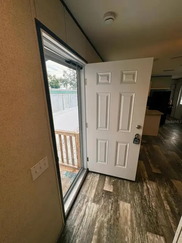 2013 KEPNER DR, Holiday, FL 34691
