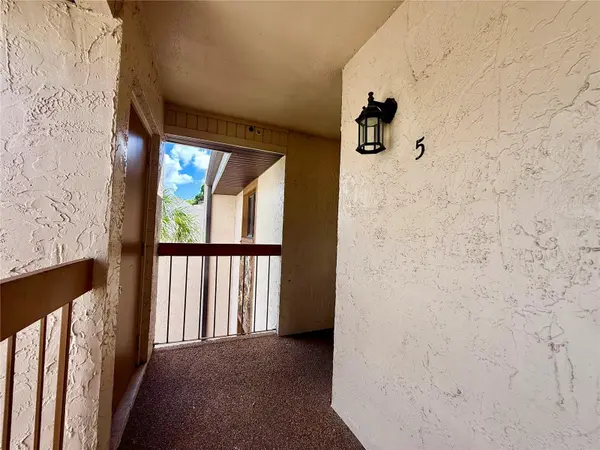 7035 COGNAC DR #5, New Port Richey, FL 34653