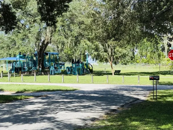 39048 BLUE JAY AVE, Zephyrhills, FL 33542