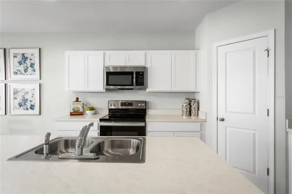 8884 WILDFLOWER FIELD LN, Wildwood, FL 34785