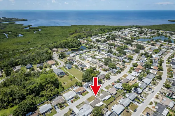 3246 BROOKFIELD DR, Holiday, FL 34691