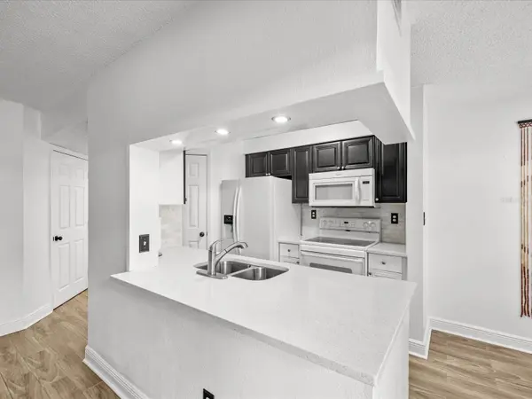 8653 MALLARD RESERVE DR #103, Tampa, FL 33614