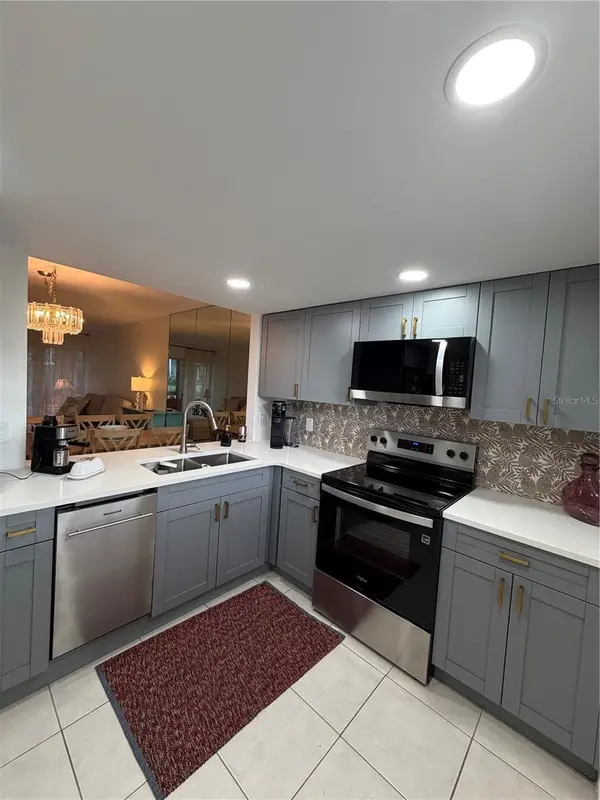 19029 US HIGHWAY 19 N #2-12, Clearwater, FL 33764