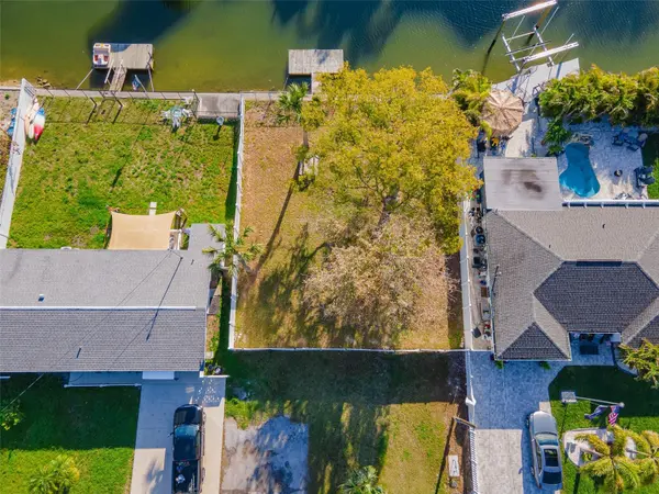 13916 BERKOWITZ AVE, Hudson, FL 34667
