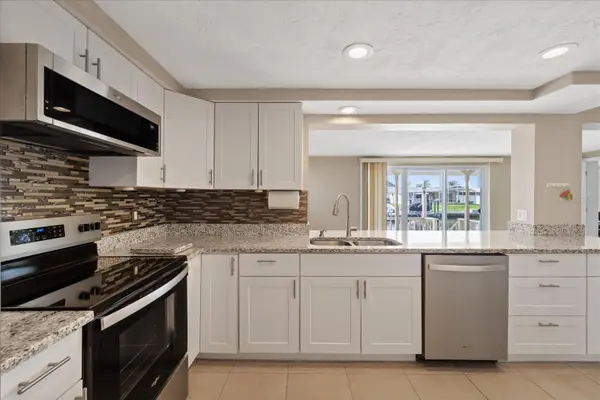4933 SHELL STREAM BLVD, New Port Richey, FL 34652