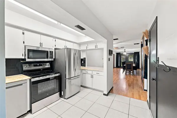 28850 LINDENHURST DR, Wesley Chapel, FL 33544