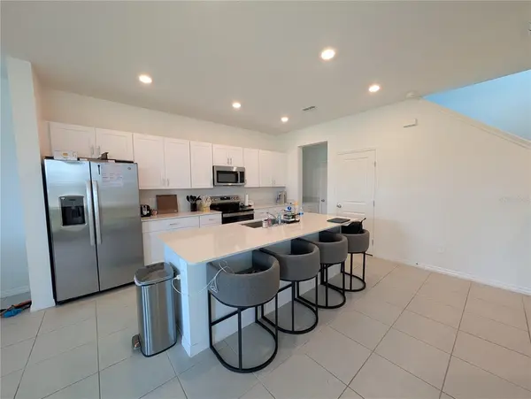 3385 LAPIS LAKE DR, Zephyrhills, FL 33541