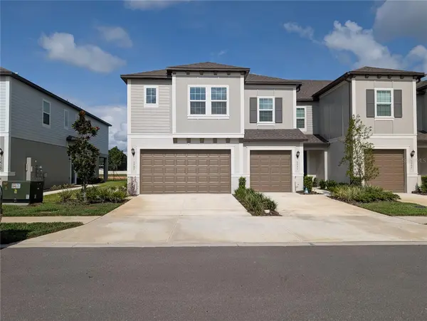 3385 LAPIS LAKE DR, Zephyrhills, FL 33541