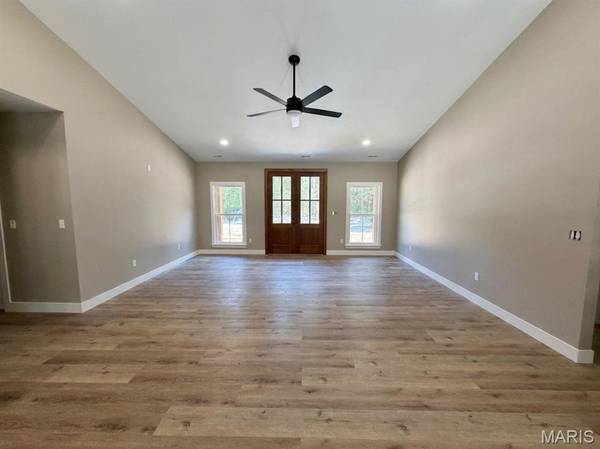 10211 Judon LN, Cadet, MO 63630