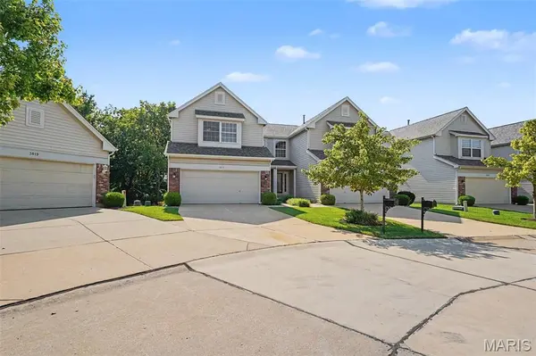 3815 Southern Manor DR, St Louis, MO 63125