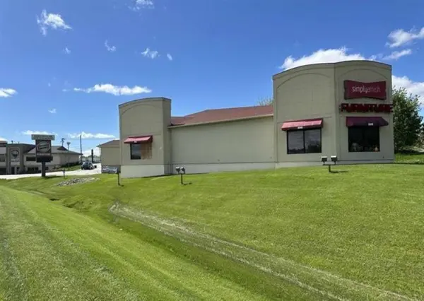 3711 N Harrison St ST, Davenport, IA 52806