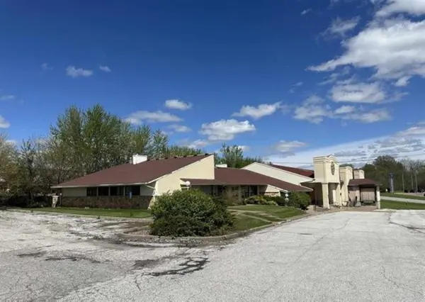 3711 N Harrison St ST, Davenport, IA 52806