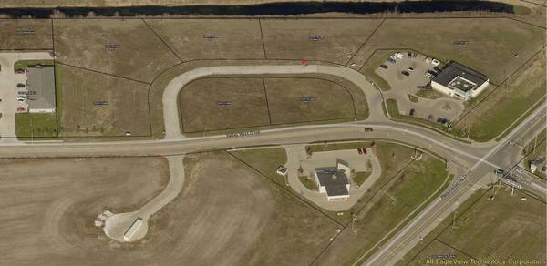 2490 Lillian WAY, Clinton, IA 52732