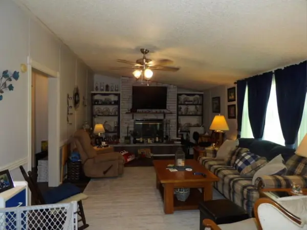 1117 Cannon LN, Harrisburg, IL 62946