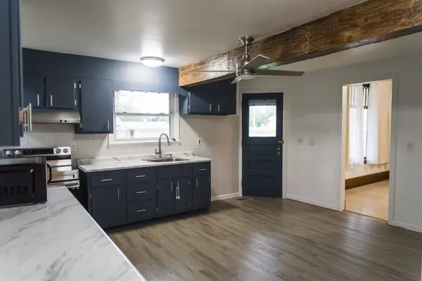 106 E Washington ST, Mendon, IL 62351