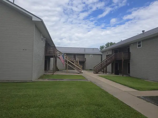 900 Wigwam Hollow RD, Macomb, IL 61455