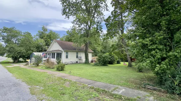 308 E Manila ST E, West Frankfort, IL 62896