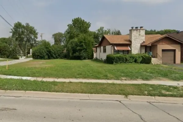 200 S Addison RD, Addison, IL 60101