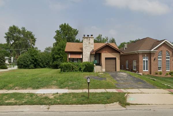200 S Addison RD, Addison, IL 60101
