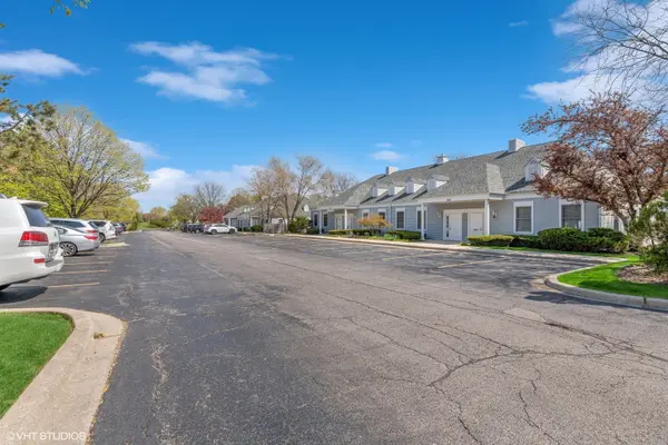 280 N Rand RD, Lake Zurich, IL 60047