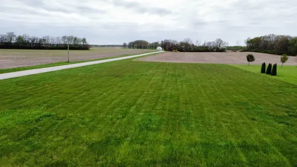 1883 N 2270 East RD, Watseka, IL 60970