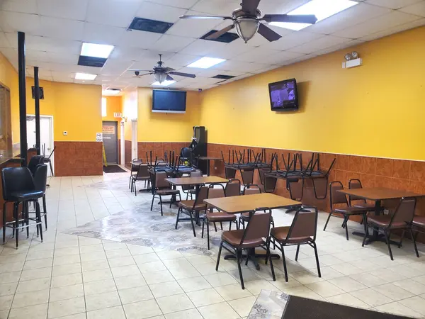 556 N Cicero AVE, Chicago, IL 60644