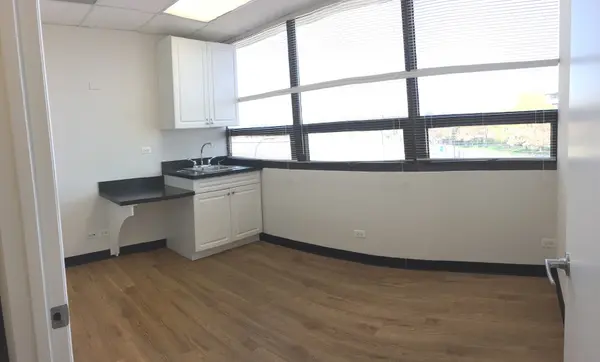 4433 W Touhy AVE, Lincolnwood, IL 60712