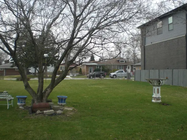 4239 Grove AVE, Stickney, IL 60402